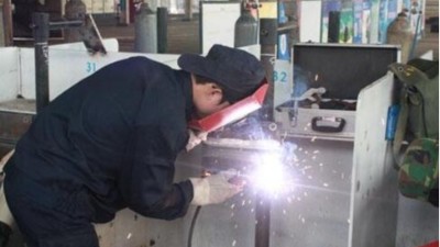 焊接凈化器,焊接煙氣凈化器,執(zhí)信環(huán)保實(shí)力廠家。